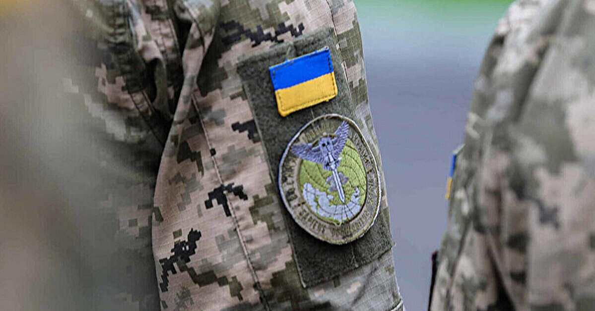 Бійці ГУР знищили десантний катер РФ та базу ППО в Криму