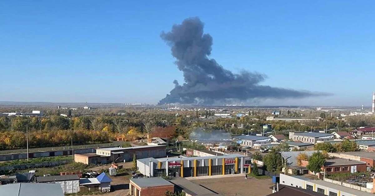 Один з найбільших НПЗ Росії зупинився після атаки дронів